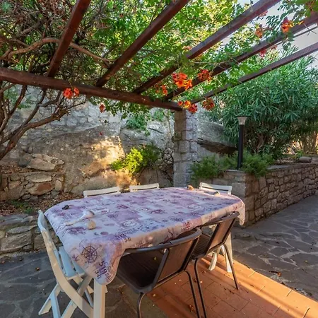 Apartment Casa Oleandri - Goelba Patresi